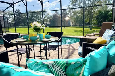 Image de Nouvelle propriété, villa de luxe 6br / 4ba, piscine privée orientée sud-ouest