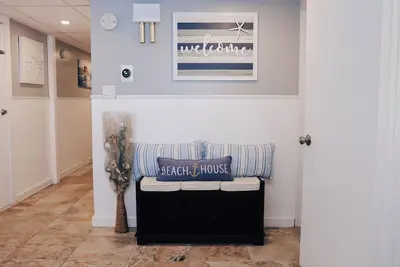 Image de Sea Breeze Guest House sur l'océan ~ Mignon et confortable 2 Br \/ 1 Bath