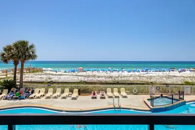 Image de Azure 212 ~ Oceanfront 4br / 3ba, 12 personnes, 2019 Designer Remodel!