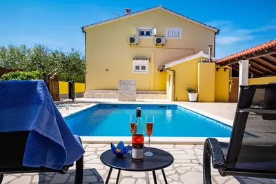 Image de Maison de vacances appartement Simoni avec piscine