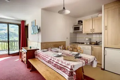 Image de 3ème étage, balcon, télévision, casier à ski, 30m², Les Menuires