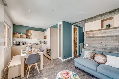 Image de 50m des commerces, 5ème étage, vue lac, télévision, casier à ski, 35m², Tignes