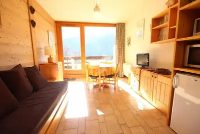 Image de 200m du centre station, 2ème étage, balcon, télévision, casier à ski, 23m², Peisey-Vallandry