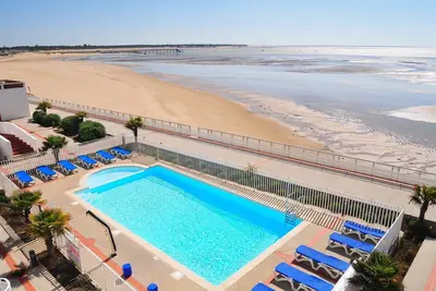 Image de Studio en face de mer avec Terrasse! A 50m du centre ville