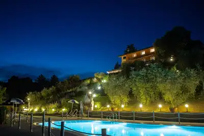 Image de Alfresco Splendid Villa Panoramique parmi les oliviers