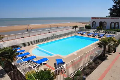 Image de Appartement de 43m2 avec piscine extérieure et vue sur mer!