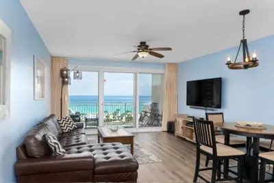 Image de Détente condo w / vue sur le golfe depuis un balcon privé - piscine, salle de gym et barbecue!