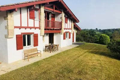 Image de Calme et verdure Ă 5mins de St Jean de Luz, 6 chambres