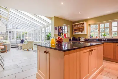 Image de Barebones Farm, Winchcombe, Cotswolds - peut accueillir 14 personnes dans 7 chambres