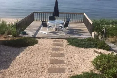 Image de Spécial juillet 475 $ / nuit - Profitez de votre propre plage privée - Bord de l'eau de Peconic Bay
