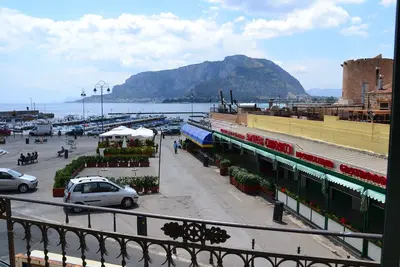 Image de Vacances Mondello - Maison Neruda -Font La Mer
