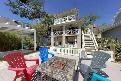 Beach Getaway - Moins de deux pâtés de maisons de la plage