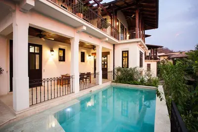 Image de Maison de 4 chambres avec vue sur l'océan à Las Catalinas Beach Town