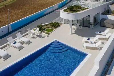 Luxury Apartment Nautica with Pool Iii