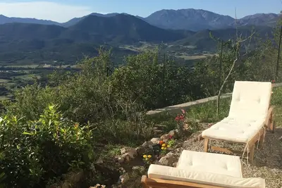 Image de rez de villa avec magnifique vue (15 min des plages)