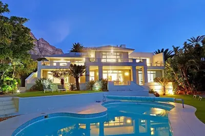 Image de Belle villa de 5 chambres à coucher, Camps Bay