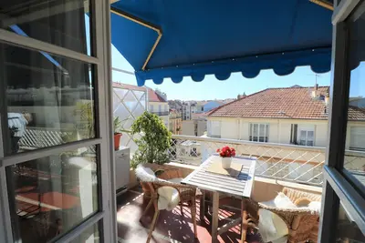 Image de Beau balcon chez Musiciens, dans le centre de Nice.
