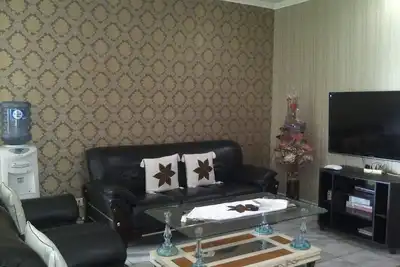 Image de Bon emplacement Spacieux 3br dans City Centr