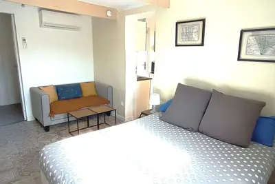 Image de Studio avec cuisine, Wc\/douche et chambre\/salon de 25m2, pour 2 personnes