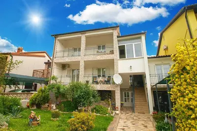 Image de Appartement de vacances Valbandon pour 1 - 5 personnes avec 2 chambres à coucher - Appartement de va
