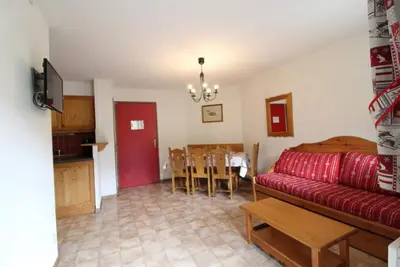 Image de À 10m des pistes de ski, 2ème étage, balcon, parking, télévision, casier à ski, 40m², Val Cenis