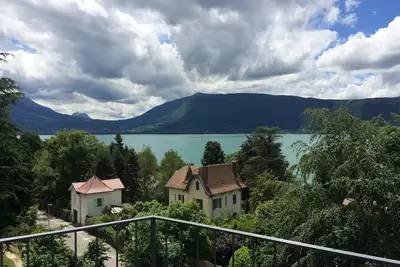 Image de Bel appartement à 100 mètres du lac à Veyrier! ! !