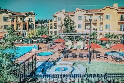 Image de FĂŞte du Travail - Superbe suite de condo 1 bd Ă Napa Valley. Bouteille de vin gratuite et plus