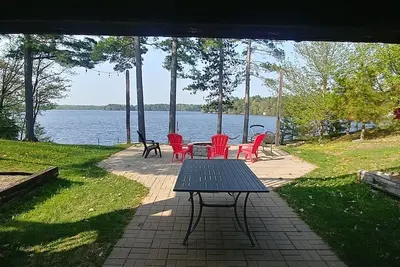 Image de Boom Lake R & R Ranch sur l'eau