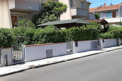 Image de Vada (Li) Terrasses Modernes RÉNOVÉS Avec Jardin À 300 MÈTRES De La Mer