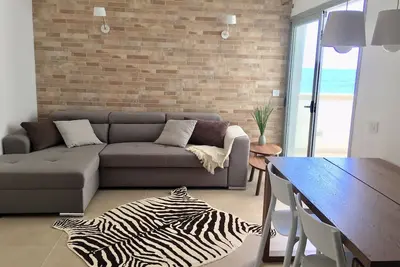 Image de Appartement spacieux et récemment rénové avec plage exclusive dans le parc Anaga.