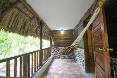 Colibri Cabana - Cabanas de la rivière Cohune Palms