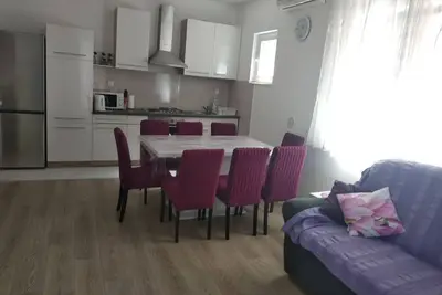 Image de Appartement dans Brodarica avec Balcon, Climatisation, Wifi, Machine à laver (4731-1)