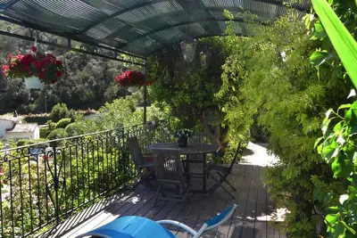 Image de Villa du loup à 5 kms de la mer dans un écrin de verdure