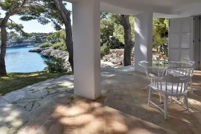 Villa dans le premier Ligne de mer, accès direct à la mer à 300 mètres de Cala Gran