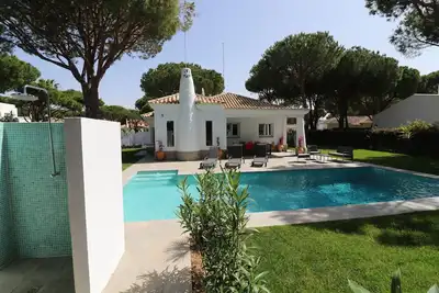 Image de Finca moderne près de la plage avec piscine