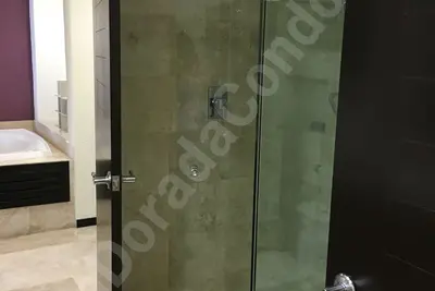 Image de 5 Star Luxury Beachfront Condo - Casa Dorada