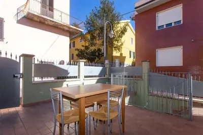 Image de N032 - Numana, new three-room apartment with terrace on the left