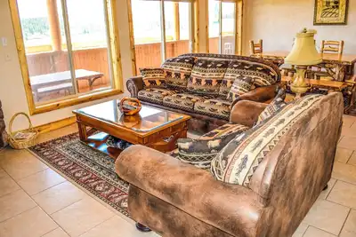 Image de The Lodge at Duck Creek: Bear'S Den Suite