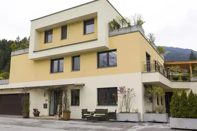 Image de Hoschek, Christine - Appartement confortable \/ 2 chambres \/ douche, Wc