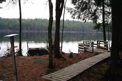 Image de Cottage isolé spécial à 3 minutes à pied de Long Pond; Toute L'ANNÉE