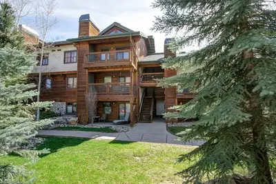 Image de Réductions sur les Nouvelles Inscriptions Idéal Pour 3 Couples ou Petites Familles, Vues sur la Station de Ski, Laveuse et Sécheuse Privées, Bus Gratuit