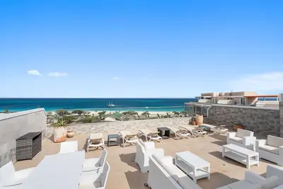Image de Beach View - Eagle Beach - Levent Resort - Condo Chic View Penthouse 3br - Lv603