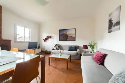 Image de Authentic florentine apartment for 6 persons just in front of the David Museum