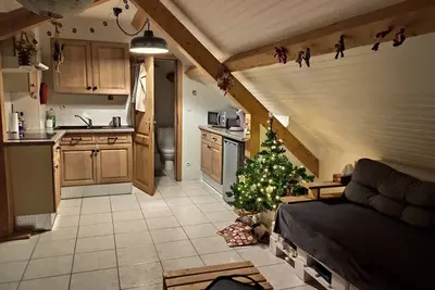 Image de Appartement douillet avec vue sur les montagnes!
