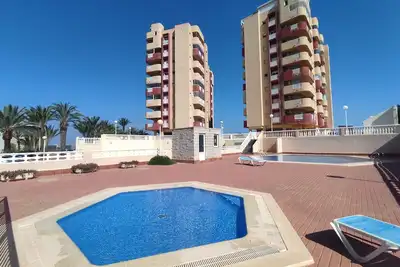 Image de Modern one bedroom only 50m from the beach