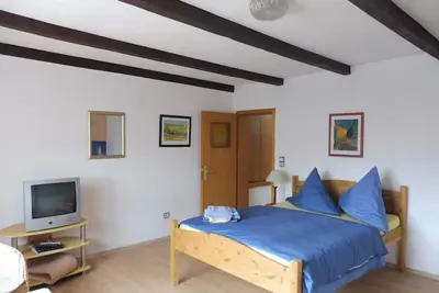 Image de bel appartement, premier Og, rénové, nouvelle salle de bains, plage à environ 1 km