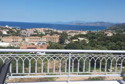 Image de Superbe T3 neuf climatisé 82m2 + belle terrasse 35m2 vue panoramique sur mer