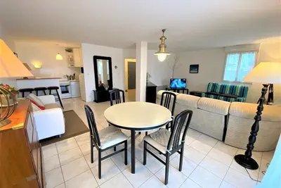 Image de Très bel appartement en rez-de-chaussée état neuf à 50m plage Coz-Pors à Trégastel
