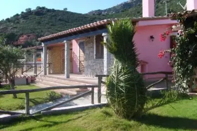 Image de Sardaigne villa à la mer à Villasimius Maison avec jardin