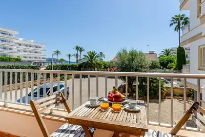 Image de YourHouse Reganyol, appartement Ă la plage